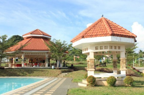 Valencia Estates