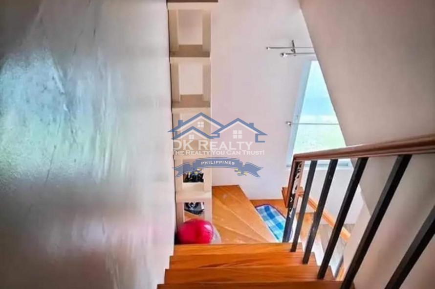 HOUSE AND LOT FOR SALE