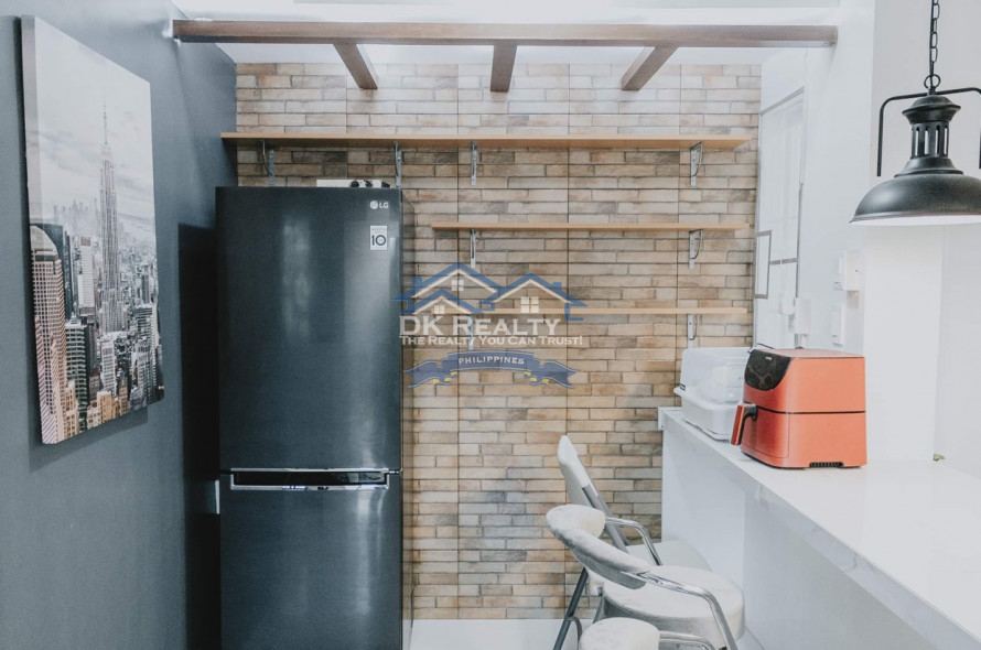 4 Bedrooms House and Lot for Rent Near the Gate!