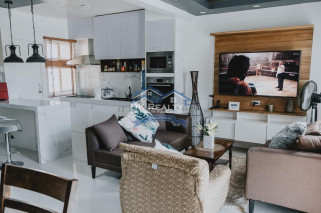 4 Bedrooms House and Lot for Rent Near the Gate!