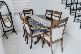 4 Bedrooms House and Lot for Rent Near the Gate!