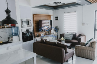 4 Bedrooms House and Lot for Rent Near the Gate!